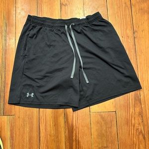 Under armour men’s black loose athletic shorts